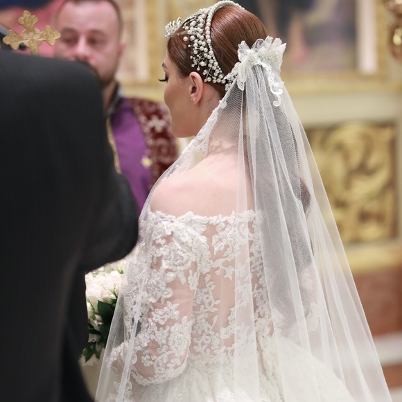 WEDDING PARTIALLY LACE VEIL PRONOVIAS (BARCELONA)